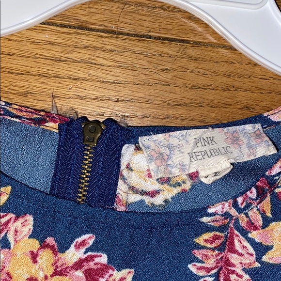 navy blue floral tank top - Picture 3 of 3